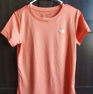 Women's XS loose fit Under Armour tshirt, Coral colored